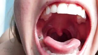 I bring you on a tour of my mouth, where you can see my uvula and more