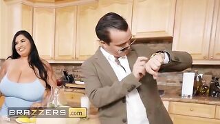 Big booty babes Sofia Rose and Ms London share a huge double-ended dildo