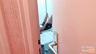 I watch my stepsister masturbating, I offered her my cock and she accepted!