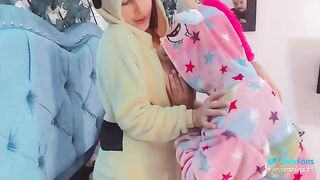A trio with a pregnant woman of 6 months, who loves to eat cock