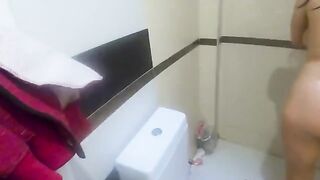 Busty stepmom thought I was her husband, I got intimate with her in the shower