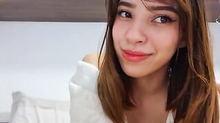 Babe Julie Oliver guides you to a hot orgasm