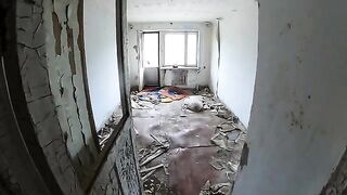 Walk around the horrible buildings with my hot girlfriend in POV style
