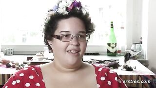 An amateur girl caresses her pussy and reaches an orgasm