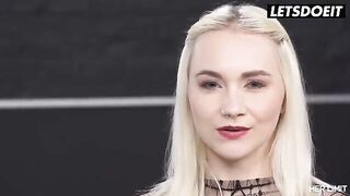 The beautiful blonde Marilyn Sugar has sex with a man with a big dick
