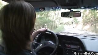 Old granny getting fucked after giving a blowjob