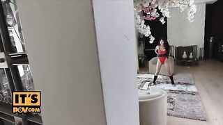 The guy checks his dad’s mistress in a steamy encounter