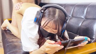 A young girl lost in the game, her boyfriend fucked her