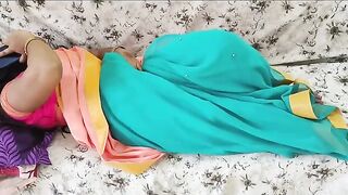 Desi bhabhi caught for another intimate matter during saree wear