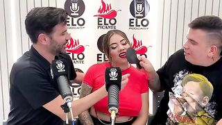 The interview with Elo Podcast ends up with a mess on Sara's face