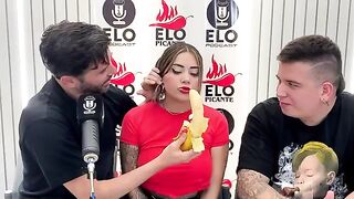 The interview with Elo Podcast ends up with a mess on Sara's face