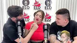 The interview with Elo Podcast ends up with a mess on Sara's face