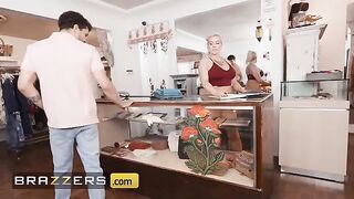 The owner of the atelier Christie Stevens has an encounter with Apollo Banks