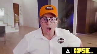 Jewelz Blu seduces tech nerds to fix the TV with her crazy hot PAWG charm