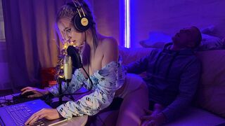 A hot stepmom fucked her stepson after interfering in his game