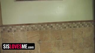 Natalie Porkman rubs her juicy ass on the carpet and gets caught