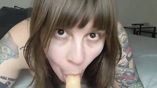 Oh Jeez, this Wisconsin girl really wants you to cum with her