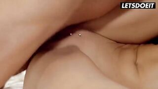 Sasha Rose is a perfect model with an amazing body, see her in action!