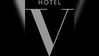 Two hungry girls seduced the employee of the hotel for sex