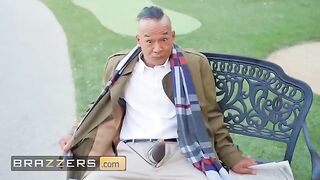 Guy flashes his cock in the park, Ebony Mystique gets wet as fuck