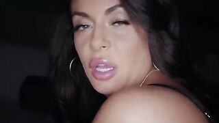 The most epic ass stretching with voluptuous MILF Kiki