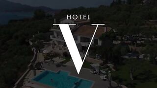 Two blondies Scarlett and Honour getting fucked by pool side service