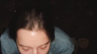 A beautiful girl agreed to swallow on the first date, proving her daring nature