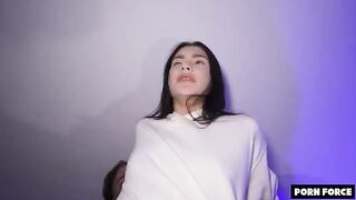 Hot teen Matty achieves extreme squirting orgasms