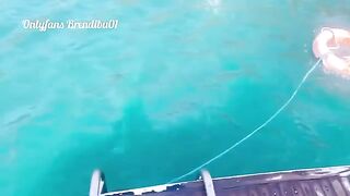 Fucking on a public yacht, just like a scene from a thrilling náufragos video
