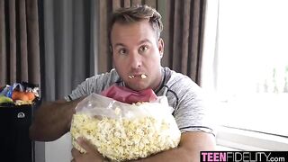 Chad teaches how to pick up sexy girls like the stunning Skylar