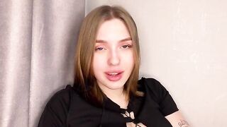 A juicy girl with an ass to die for has an orgasm at home alone