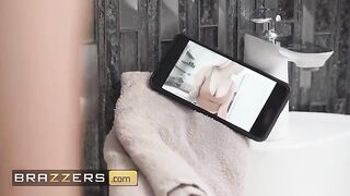 Isabelle Deltore, Australian adult actress, gets teased and drilled in the shower