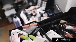 A girl destroys her friend’s pussy while scissoring hard