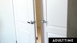 Pervert MILF Alexis Fawx spies on teen Carter Cruise, then seduces her into lesbian scissoring