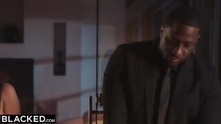 Daddy’s away, Jennie gets wild with a big BBC
