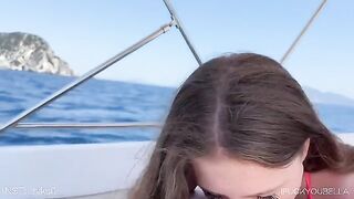 A girl had sex on the yacht with a friend of her boyfriend