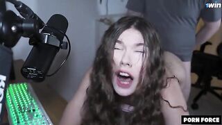A very nice girl with a great body, doing quality work