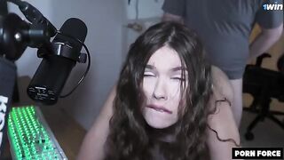 A very nice girl with a great body, doing quality work
