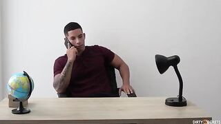 I fucked an agent who wanted to meet my huge cock, a massive 18-year-old Latina’s dream