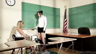 A teacher in the form of a lesbian seduces her student