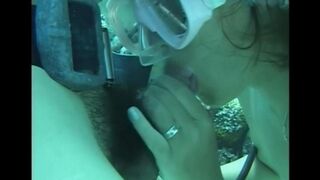 Fucked a woman with a hairy pussy underwater