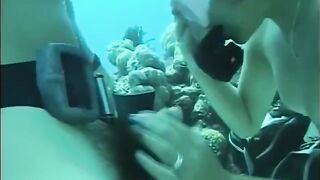 Fucked a woman with a hairy pussy underwater
