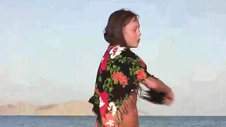 A member shows a girl what a real man's dick looks like