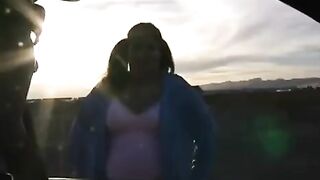 The fat woman opens her pussy for penetration