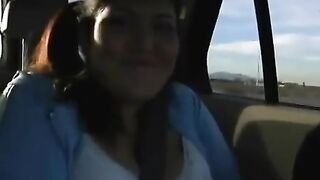 The fat woman opens her pussy for penetration