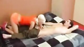 A girl couldn’t resist her brother’s cock in his bedroom