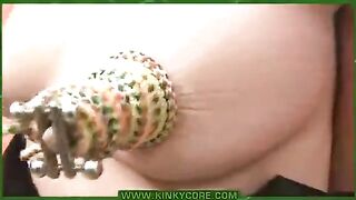 A cute girl got needles in her labia for the first time