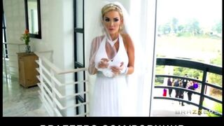 The bride got painted and immediately started to do the blowjob with the witness