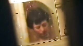 A drunken woman got fucked by a soldier in the bath