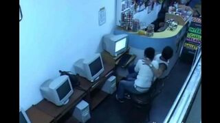 A girl was fucking on her webcam in the Internet cafe